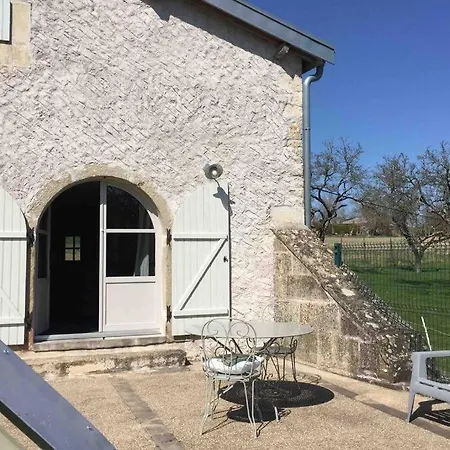 Holiday home Petite Maison De Caractere Parey-sous-Montfort